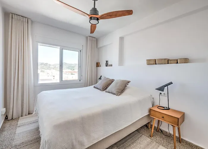 Apartment Penthouse With Rooftop Terrace In Torrecilla