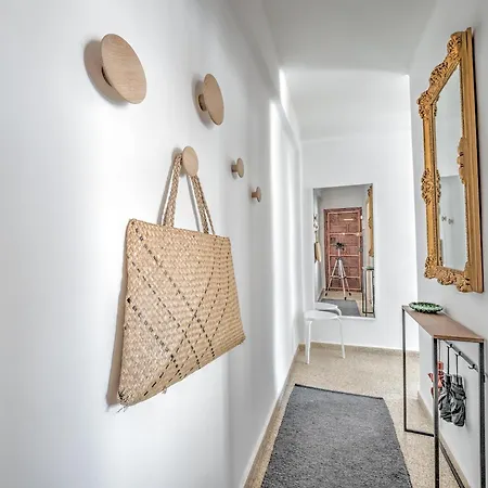 Penthouse With Rooftop Terrace In Torrecilla 네르하