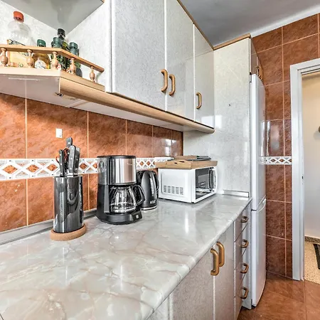 Penthouse With Rooftop Terrace In Torrecilla 아파트 네르하