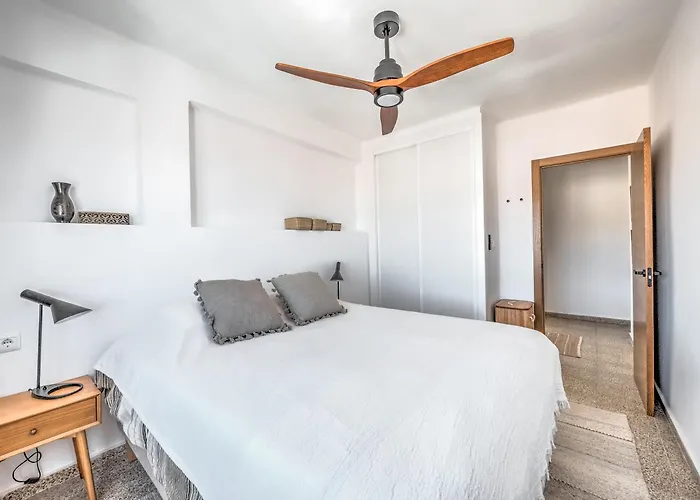 Penthouse With Rooftop Terrace In Torrecilla Appartement